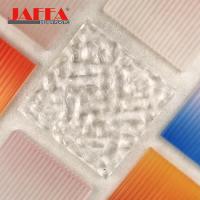 Verre cristallin résistant aux brises avec une résistance accrue aux chocs et une isolation acoustique