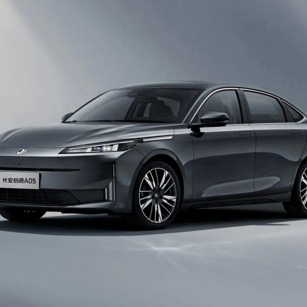143 N/M Maximum Torque Qiyuan A05 2024 Version Large Sedan Air Plug-in Hybrid EV Car