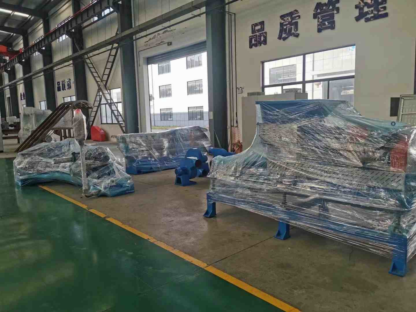 Голубая 110L пластиковая повторно используя линия машина зерения хлопь любимца 160Kw