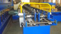 A alta velocidade gravou o rolo automático do parafuso prisioneiro do metal do controle do PLC do canal do bordo que forma a máquina