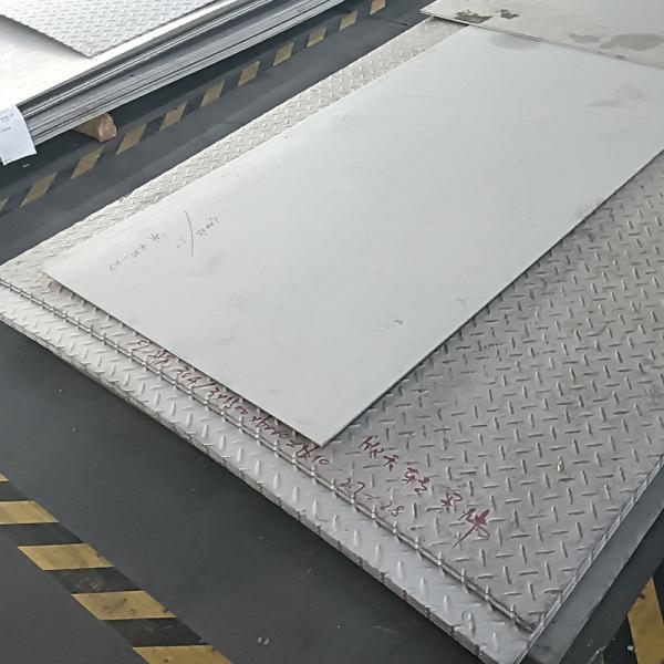Hot Rolled 316 Stainless Steel Plate Smooth Surface 3mm Equipment