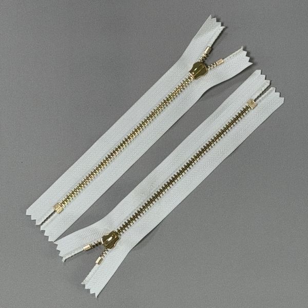 Y Shaped Shiny Gold Closed End Metal Zip #5 Resistant To Water Washing Dry Cleaning