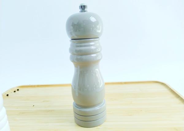 Effortless Grinding With Manual Wooden Salt And Pepper Grinders 5x16.3cm Size
