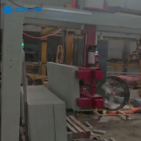 Automatic Loading Unloading Machine with Up To 3 Meters Reach for Indoor Operation and Grippers End Effectors