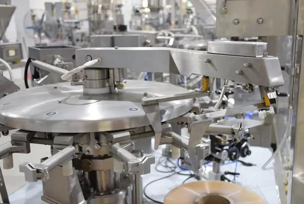 60 bolsas/minuto de embalagem com máquina de vedação de bolsas rápida e precisa