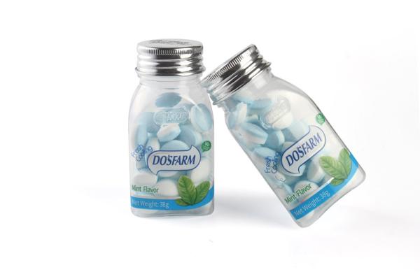 OEM Candy Low Cal Fresh breath Vitamin C Sugar Free mint candy in Bottle pack Keep awake