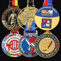 Médailles sportives personnalisées en alliage de zinc Médaille de prix en or 3D