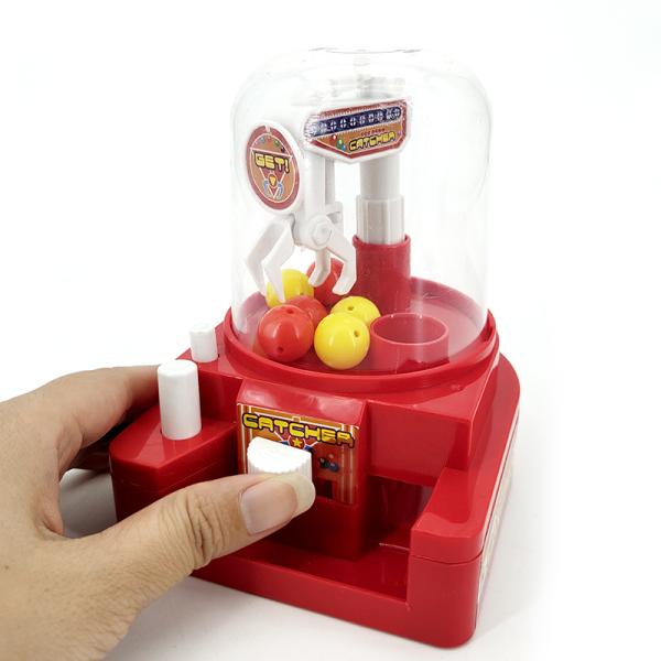 Полость красной игрушки машины Gashapon шариков пластиковая отливая в форму Multi