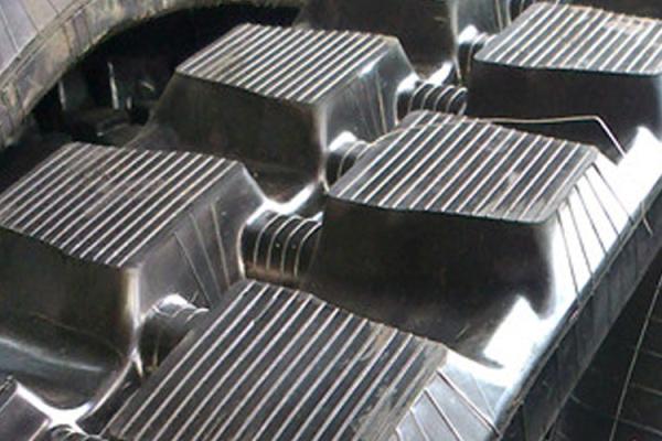 A borracha excelente do carregador da trilha segue o perímetro de 2448mm para a infraestrutura