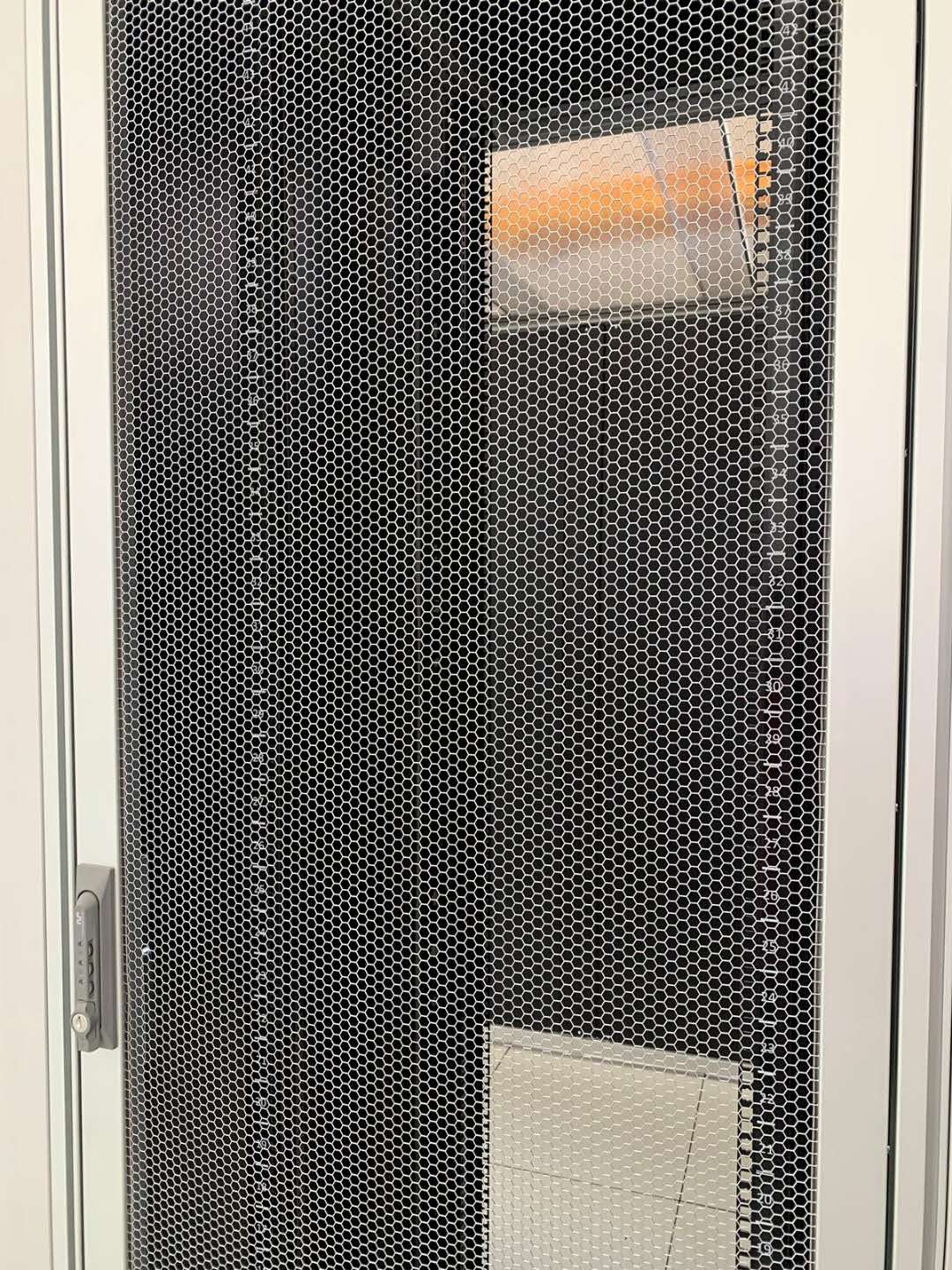 Ультра штраф пефорировал нержавеющую сталь металлического листа 304 0.5mm гибкую