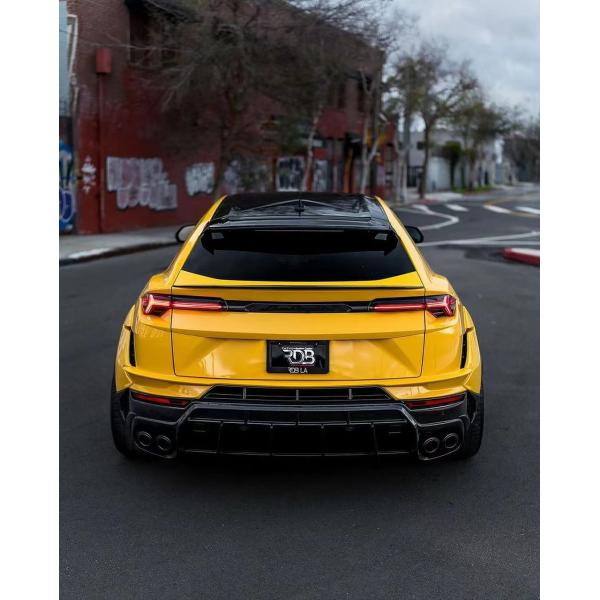 Black Lamborghini Body URUS Upgraded 1016 Hood Spoiler Wide Body Kit