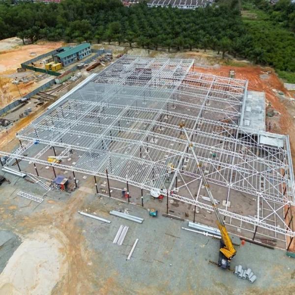 Versatile Residential Steel Buildings , Welded H Steel Frame Buildings With Sandwich Panel Roof