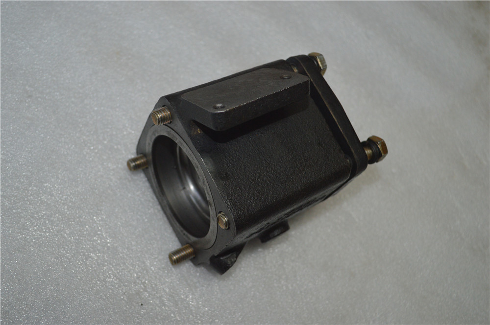 Truck Gearbox Parts QH70-4211402-2 Transmission cylinder head