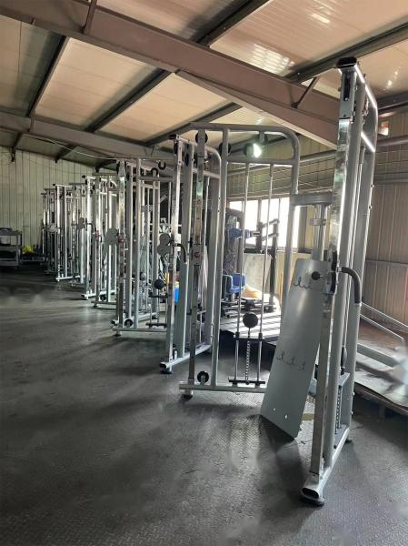 Équipement de gymnastique Machines à chargement de broches commerciales Machines à câble pour entraîneurs fonctionnels intérieurs