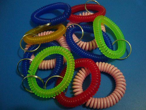Colorful plastic spiral coil wrist band key ring chain small order quantity accepted coils
