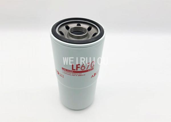 Rotação da maquinaria de construção no filtro de óleo lubrificante 3889310 P551670 LF670