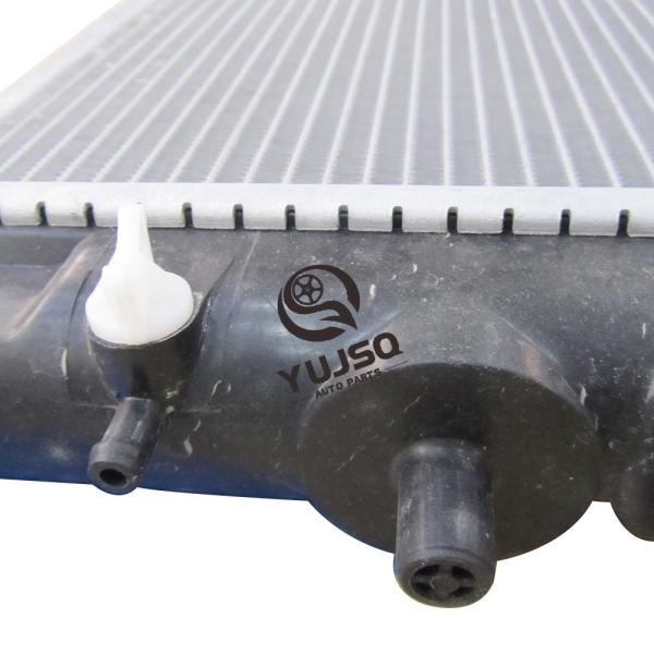 Radiateur complet automatique Mitsubishi Triton OE MR281023 MR481788
