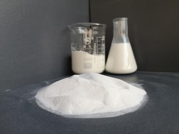 CPE blanc 135A d'agent de durcissement de PVC pour les composés en plastique en bois de profil de PVC