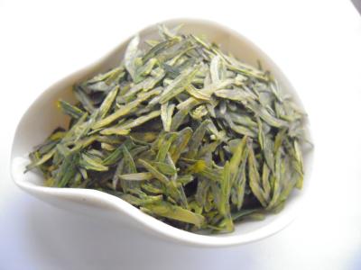 Material fresco da folha de chá do chá verde do dragonwell de ching do pulmão da forma curvada