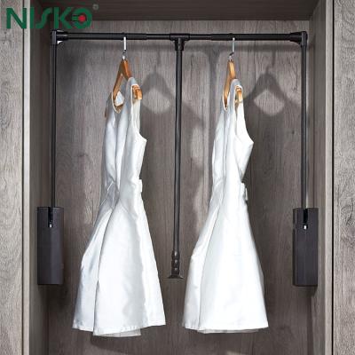 Barra de colgar ropa retráctil con cierre suave para armario, perchero