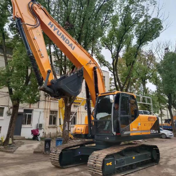 Hyundai 220 Used Hydraulic Excavator With Engine Cummins B7 For Sale Crawler Excavator