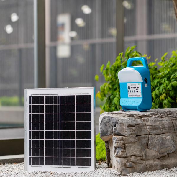 12.8V 10000mah Солнечная система освещения дома Устойчивое освещение решение SRE-818