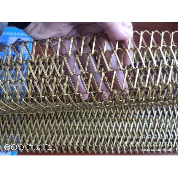 Satin Brass Metal Link Spiral 3mm Decorative Wire Mesh Panels Net For Curtain
