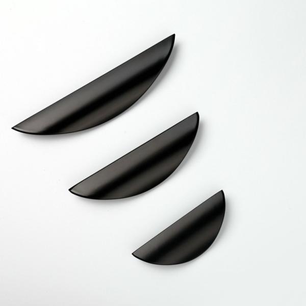 botões ligas de zinco do armário da gaveta de 64mm com o punho preto de bronze da tração do armário do ouro