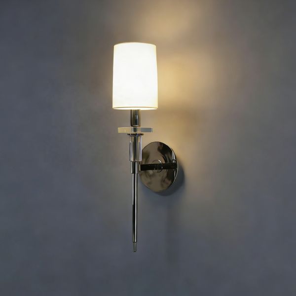 Classic Brass Wall Lamp with 2700K Warm White Light and 30000 Hours Lifespan for Modern Decoration