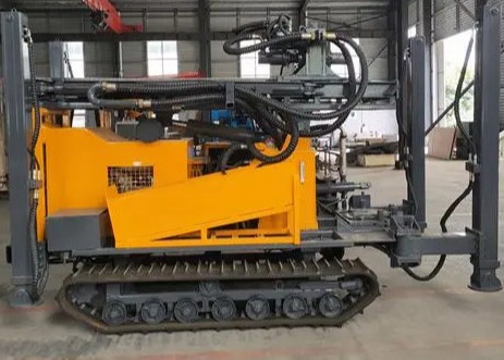 customizale 300mのクローラーによって取付けられる掘削装置機械DTH掘削装置