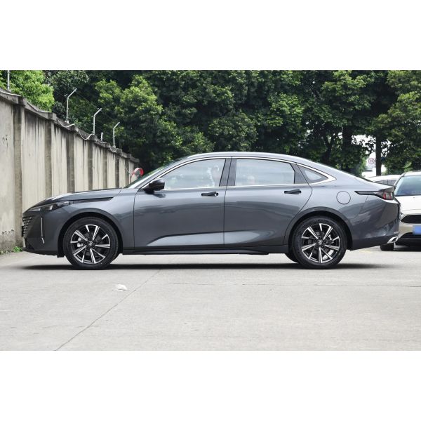Changan Automobile's New Yidong PHEV Compact Car Turbo Plug-In Automatic Manual Gearbox Euro VI Emission R17 Fabric FWD ACC Left
