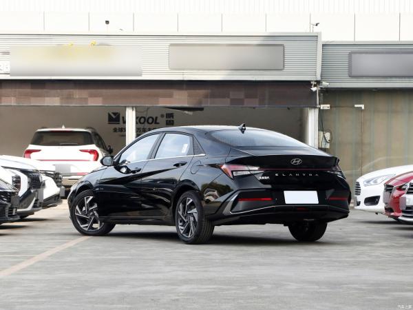 Safety Independent Suspension Compact Sedan Car With Petrol Fuel Type