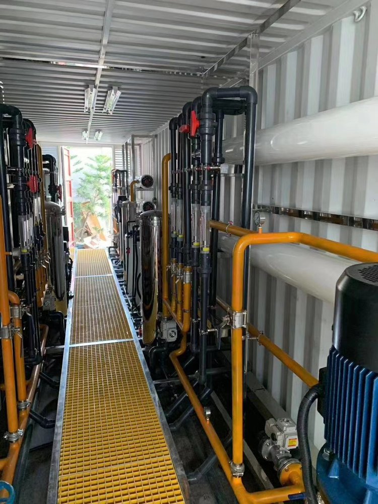 High Efficiency 500m3/day Containerized Brackish Water RO System with Energy Recovery Device in 40ft ISO Container