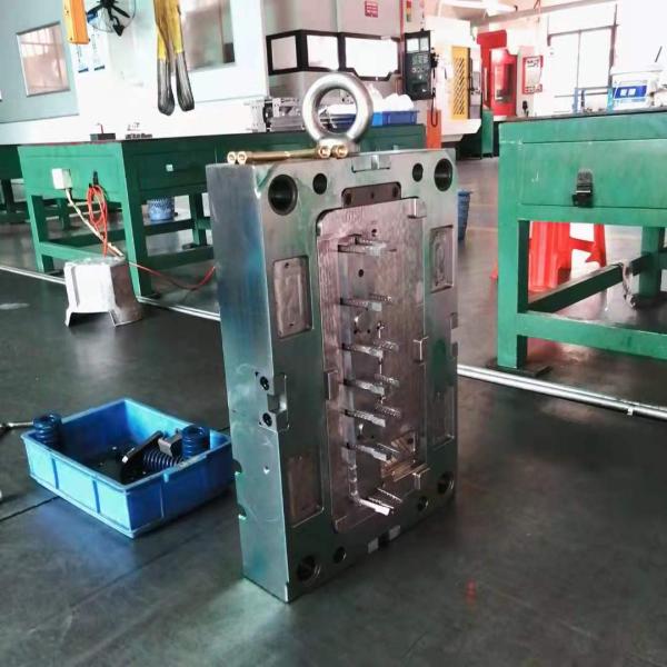 ISO 718H Hot Runner Plastic Injection Mold For Electronic ABS Enclosure