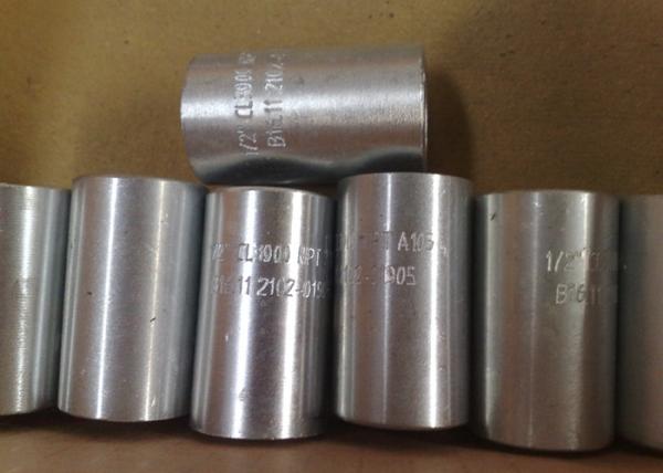 1/2 Inch CL 3000 NPT Forged Stainless Steel Pipe Fittings Threaded Coupling B16.11