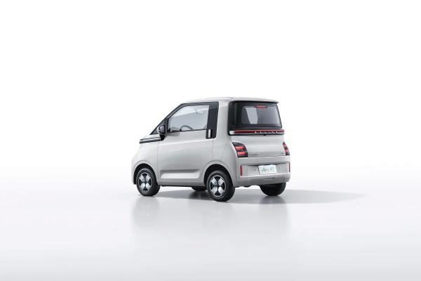 2023 Wuling Air EV Energy Vehicle Smart Cute Transporter With Fast Charging 0.75 Hours Max Speed 100 KM/H Electric Car