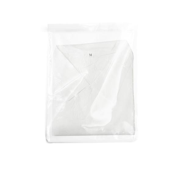 White Disposable Microporous Film Laminate Lab Coat With Pockets and snaps closure