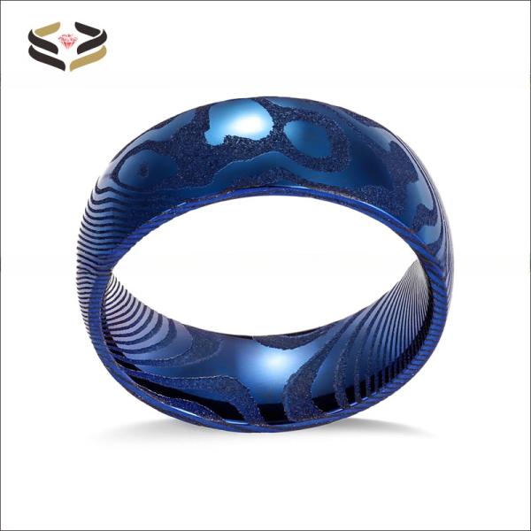 Mariage à la main audacieuse Damas Anneau homme en acier 8 mm bleu type religieux en bois en forme de dôme