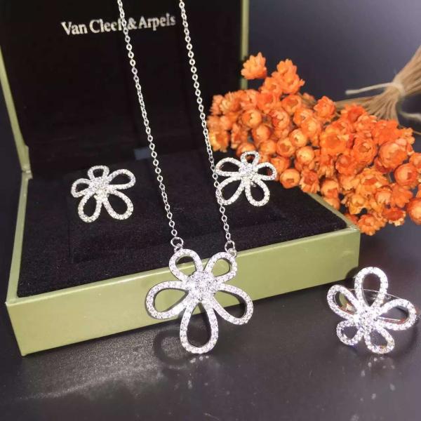 Van Cleef & Arpels 18K White Gold Diamond Flower Earring with Necklace Ring Jewelry Set