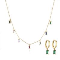 La joyería del oro del Zircon 18K fijó el ODM plateado oro de acero inoxidable del OEM