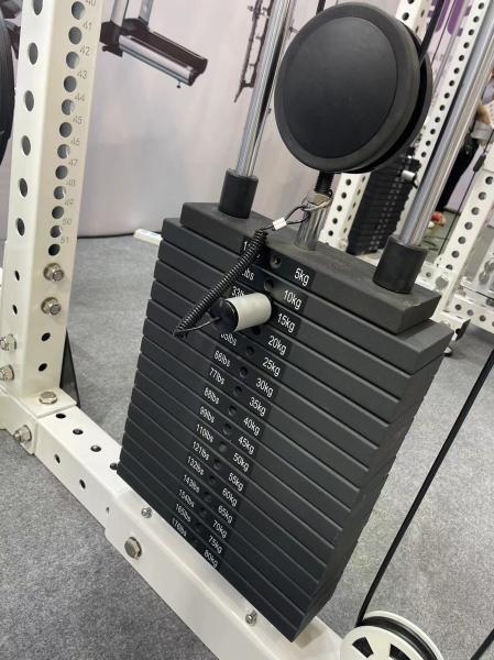 Commercial tout-en-un entraîneur fonctionnel Unisexe multi-fonction Smith Machine Home Gym Exercice Fitness Rack d'entraînement de force