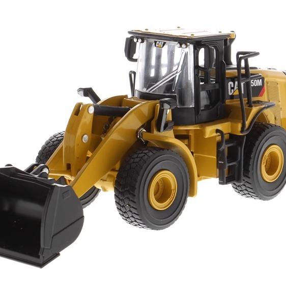 1:64 DM Diecast Masters Cargador de Ruedas con Horquilla para Troncos, Accesorio, Modelo 85635, Coleccionable