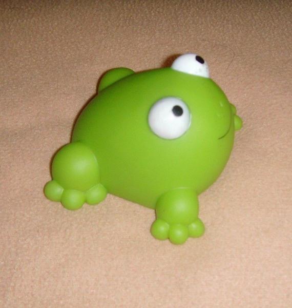 Soft Bath Rubber Squirt Water Toy Floating Ocean Animal Shaped 10cm Width