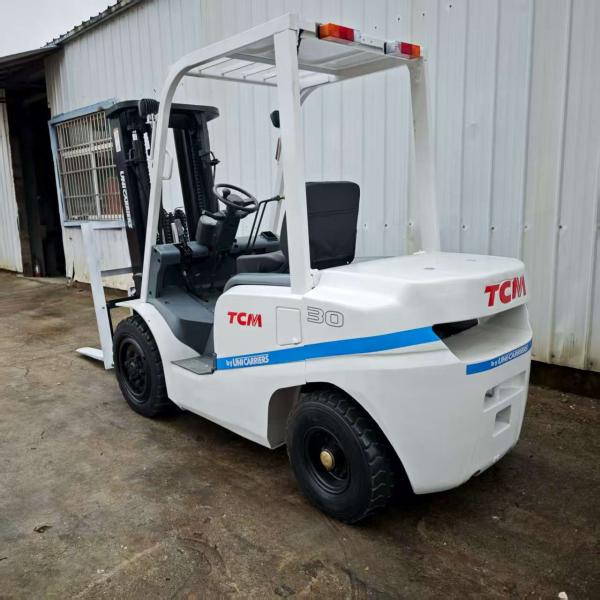 90% New Original Tcm Fd30 3 Ton Forklift With Good Condition Low Working Hours Mini Diesel Engine Factory Price Used