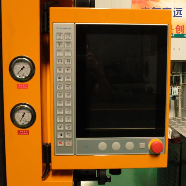 480T High Efficiency Injection Molding Machine Produces Durable Plastic Pots