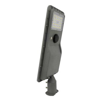 Lâmpadas de estrada de design moderno alimentadas a energia solar com IP66 à prova d'água e ângulo de feixe opcional