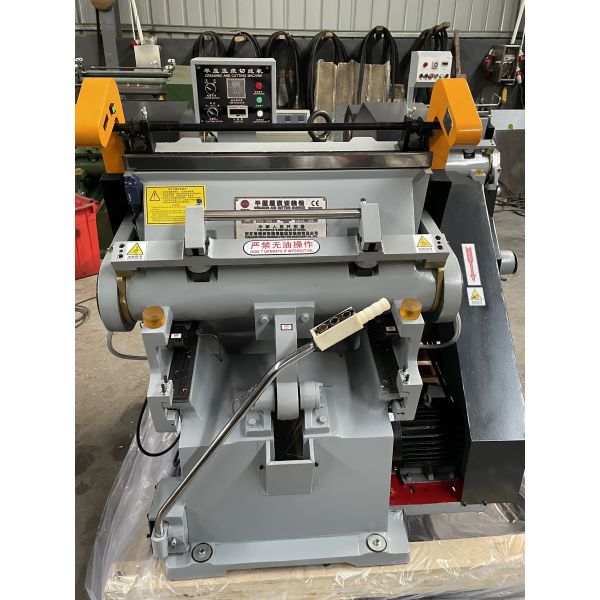 Promega Semi Automatic Die Cutting & Creasing Machine Flat Table Design Paper Use 380V 252 Strokes/Min 550mm Working Width