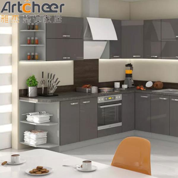 Villa Kitchen Cabinets with Modular / RTA Design and Customized Size in Plywood Material