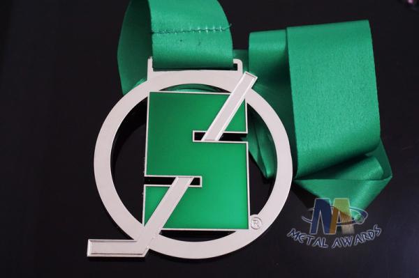 Epoxy Soft Enamel Custom Sports Medals Round Shape With Golf Logo Dancing Despoke