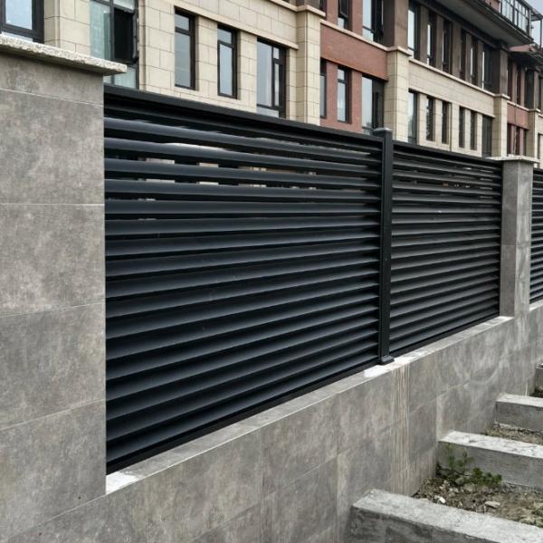 Black / White / Gray / Wood Grain Powder Coated Aluminum Fence To Suit Your Aesthetic Needs